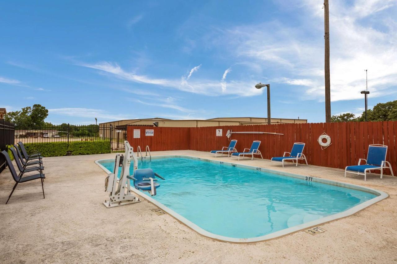Surestay Hotel By Best Western Rockdale Zewnętrze zdjęcie