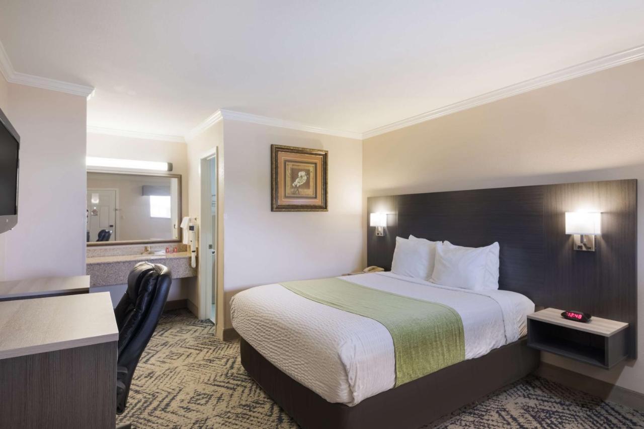 Surestay Hotel By Best Western Rockdale Zewnętrze zdjęcie