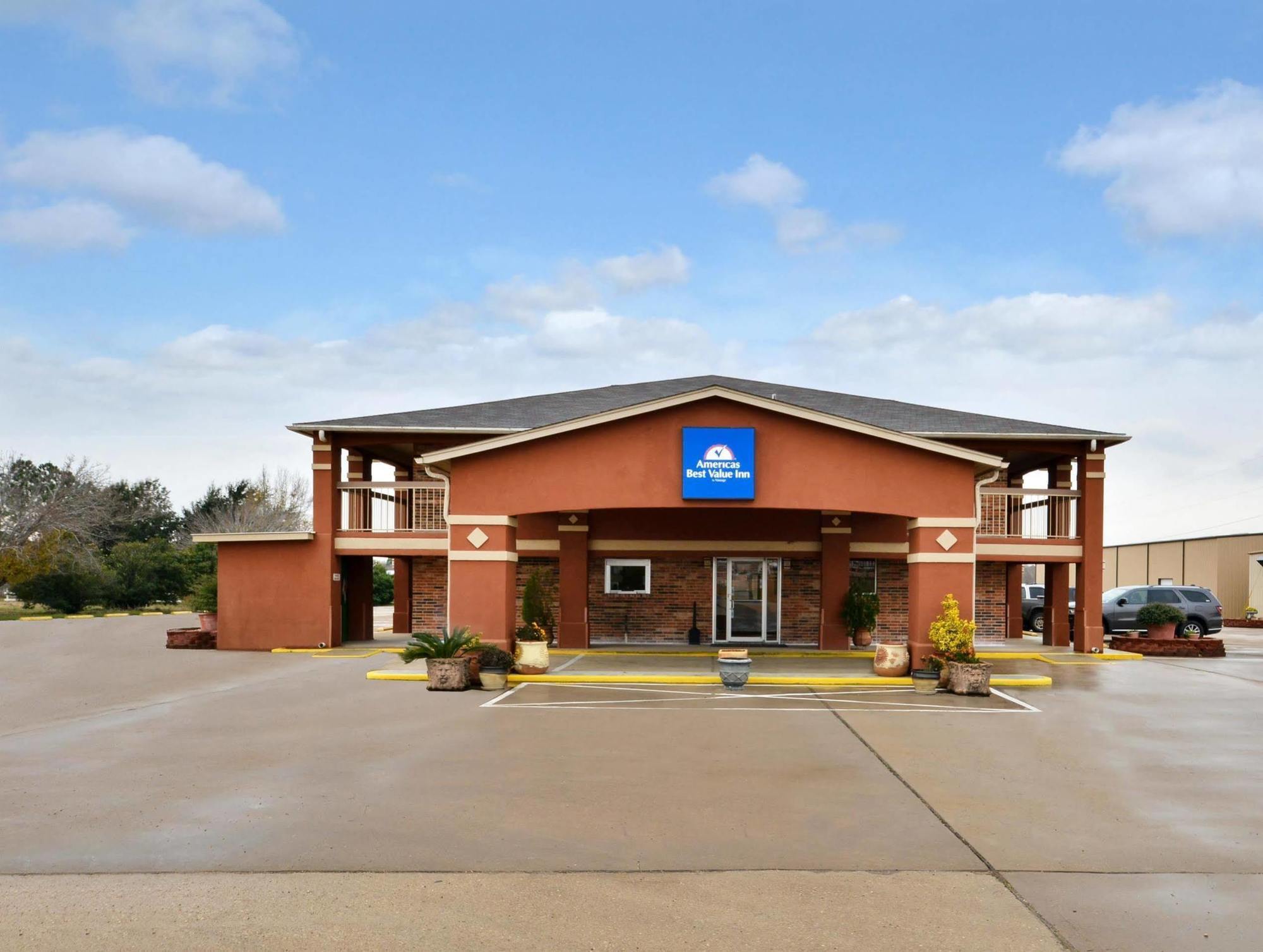 Surestay Hotel By Best Western Rockdale Zewnętrze zdjęcie
