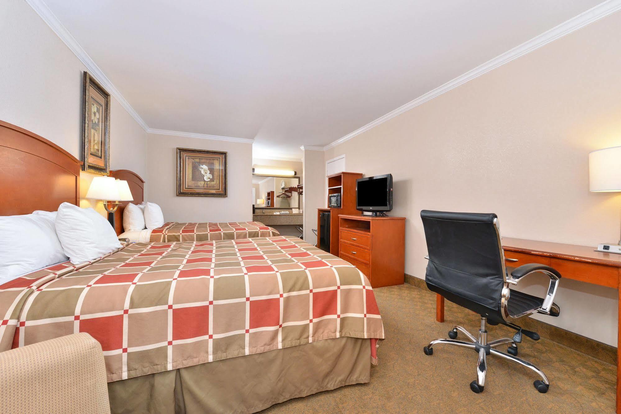 Surestay Hotel By Best Western Rockdale Zewnętrze zdjęcie